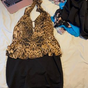 I have a leopard dress if it’s so comfy and he’s so stretchy it’s a size medium
